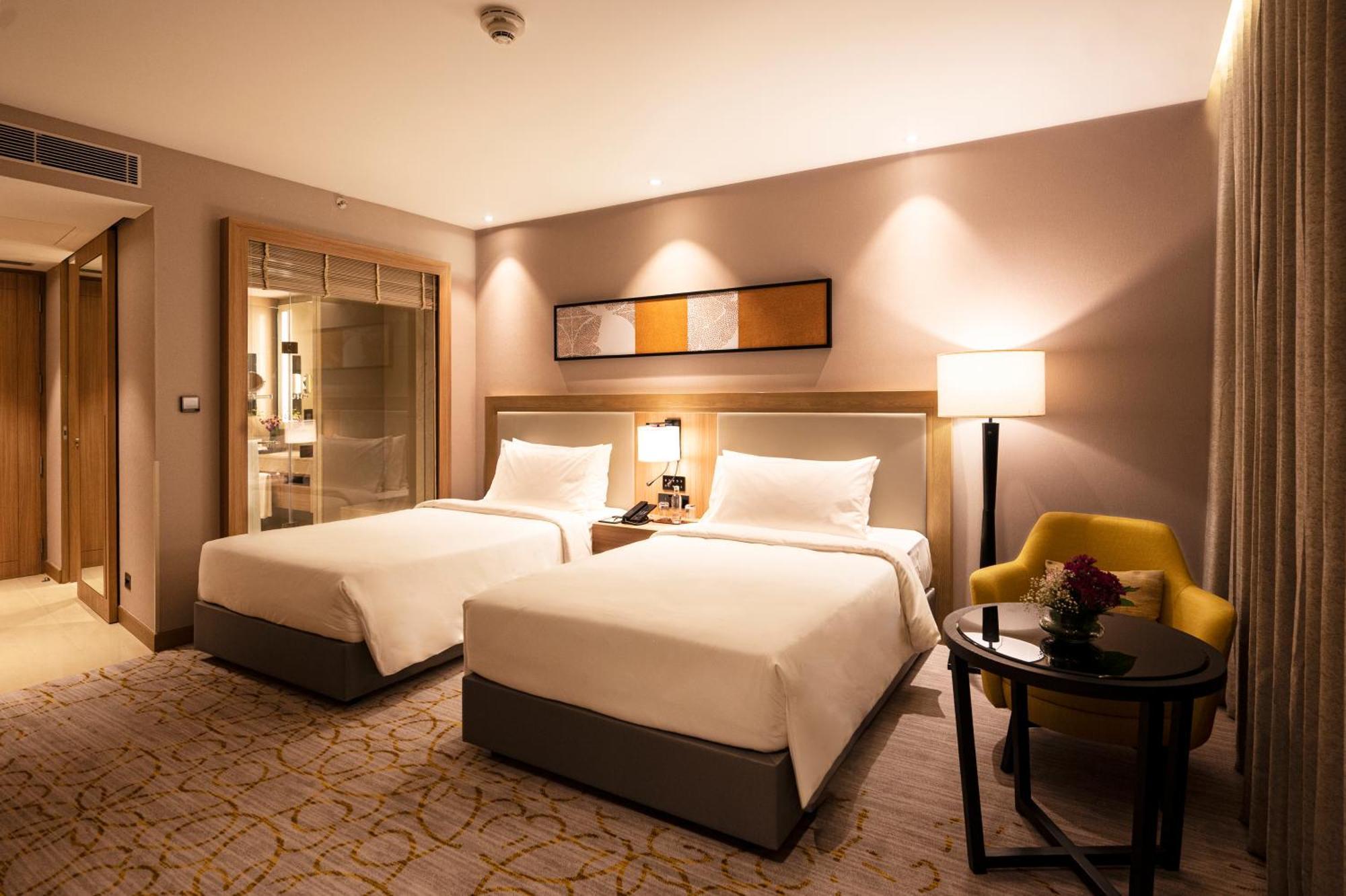 Lyfe Hotel บูบันเนสชวาร์ ภายนอก รูปภาพ